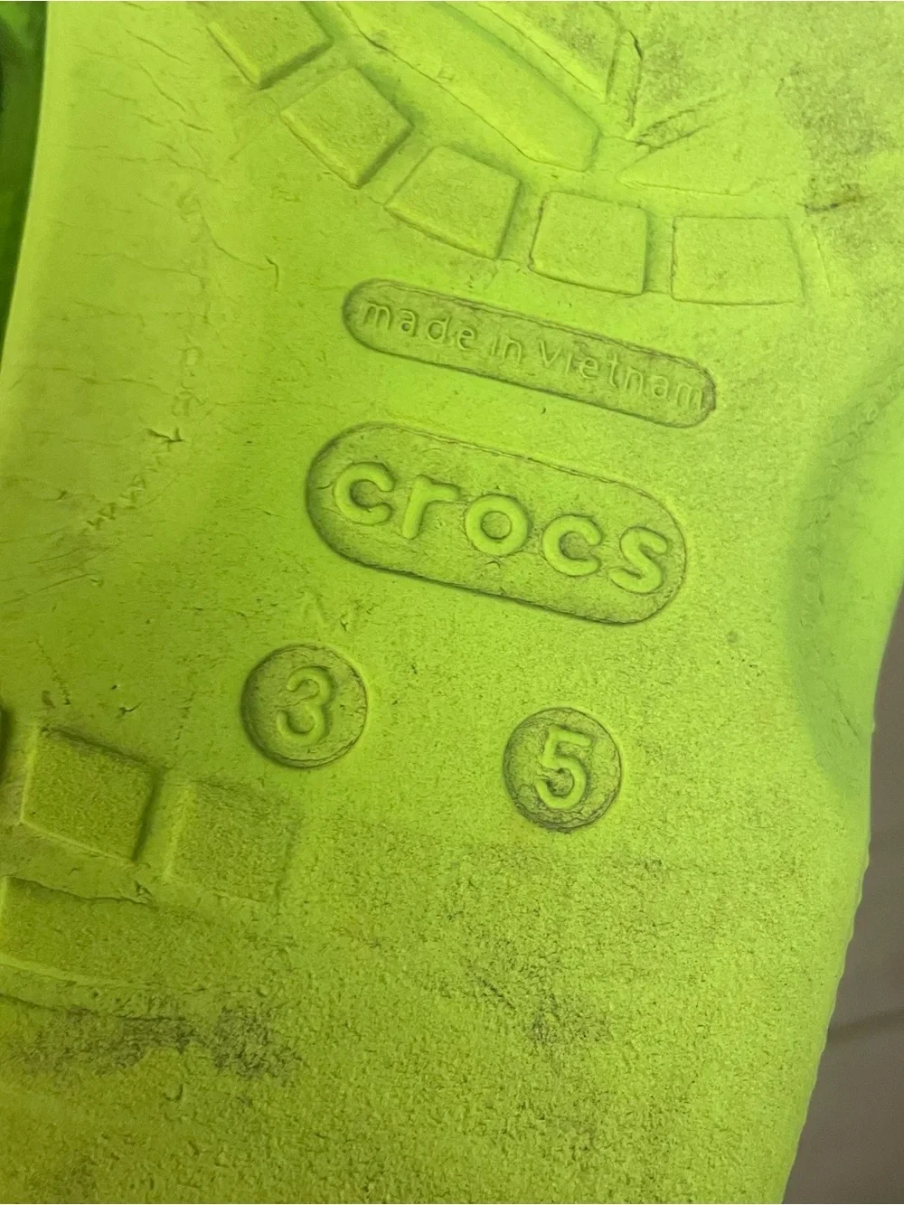 Crocs Junior Slip-On Lime Green Clog Shoes Size 3